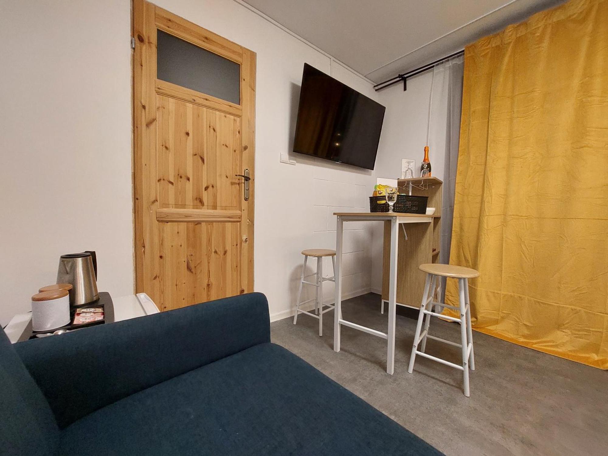 Flores Apartament Katoviçe Oda fotoğraf